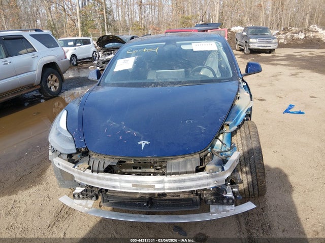 Tesla Model 3 Long Range Dual Motor All-wheel Drive 2022 5YJ3E1EB0NF325402 Image 12