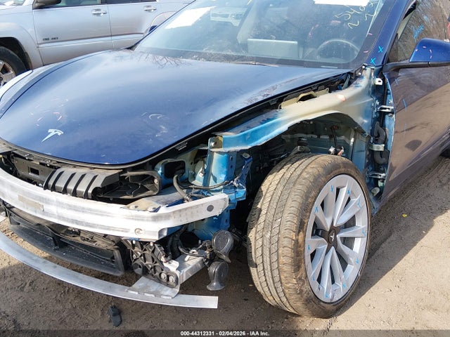 Tesla Model 3 Long Range Dual Motor All-wheel Drive 2022 5YJ3E1EB0NF325402 Image 6