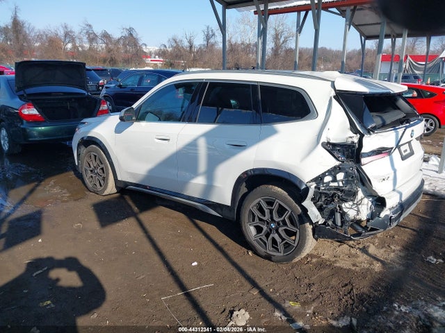 2023 BMW X1 WBX73EF07P5X50344 Photo 2