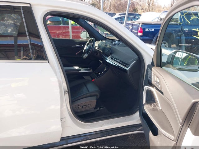 2023 BMW X1 WBX73EF07P5X50344 Photo 4