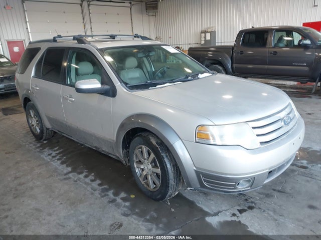 2008 FORD TAURUS X 1FMDK05W18GA20703
