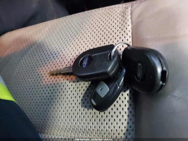 2008 FORD TAURUS X 1FMDK05W18GA20703 Photo 10