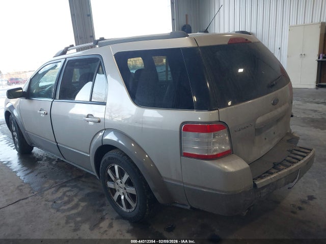2008 FORD TAURUS X 1FMDK05W18GA20703 Photo 2