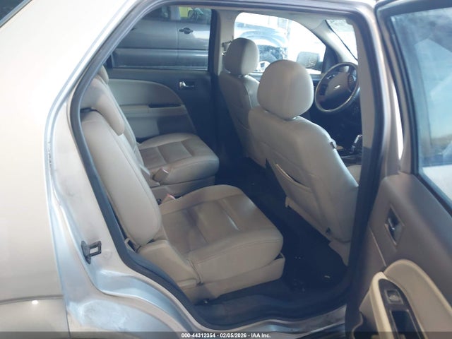 2008 FORD TAURUS X 1FMDK05W18GA20703 Photo 7