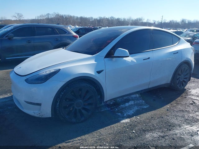 7SAYGDEF9NF307584 Tesla Model Y Performance Dual Motor All-wheel Drive