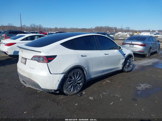 7SAYGDEF9NF307584 Tesla Model Y Performance Dual Motor All-wheel Drive