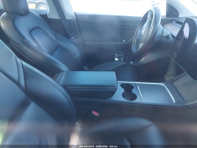 7SAYGDEF9NF307584 Tesla Model Y Performance Dual Motor All-wheel Drive