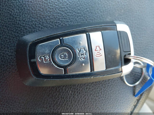 3FA6P0LU8JR228842 Ford Fusion Hybrid Se