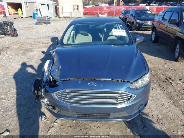3FA6P0LU8JR228842 Ford Fusion Hybrid Se