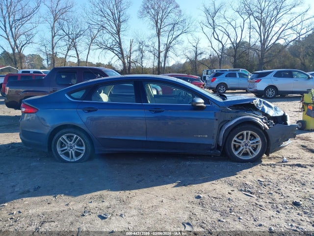 3FA6P0LU8JR228842 Ford Fusion Hybrid Se