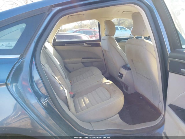 3FA6P0LU8JR228842 Ford Fusion Hybrid Se