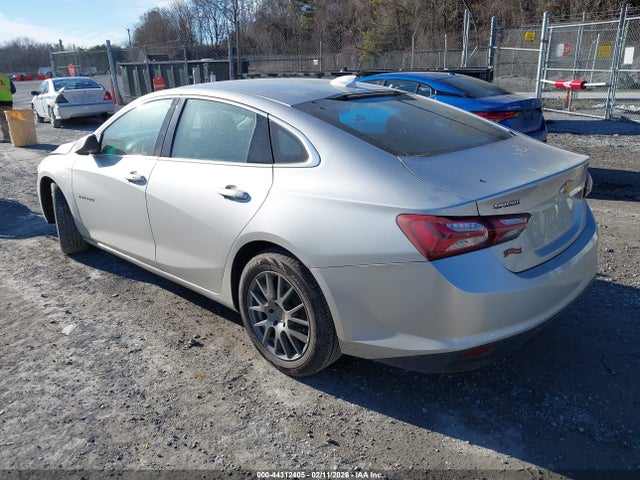 2021 CHEVROLET MALIBU 1G1ZD5ST8MF070325 Photo 2