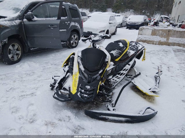 Ski-Doo Renegade Andrenaline 2021 2BPSDUMB1MV000088 Image 2