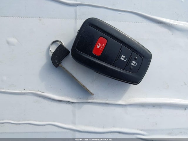 Toyota Prius Two Eco 2017 JTDKARFU8H3533471 Image 11