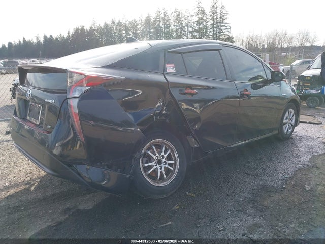 Toyota Prius Two Eco 2017 JTDKARFU8H3533471 Image 4