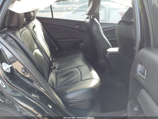 Toyota Prius Two Eco 2017 JTDKARFU8H3533471 Image 8