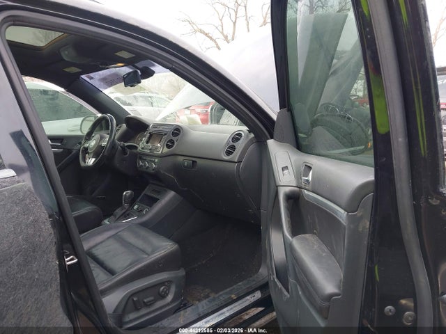 44312585 :رقم المزاد ، WVGAV3AX5EW560387 vin ، 2014 Volkswagen Tiguan R-line مزاد بيع