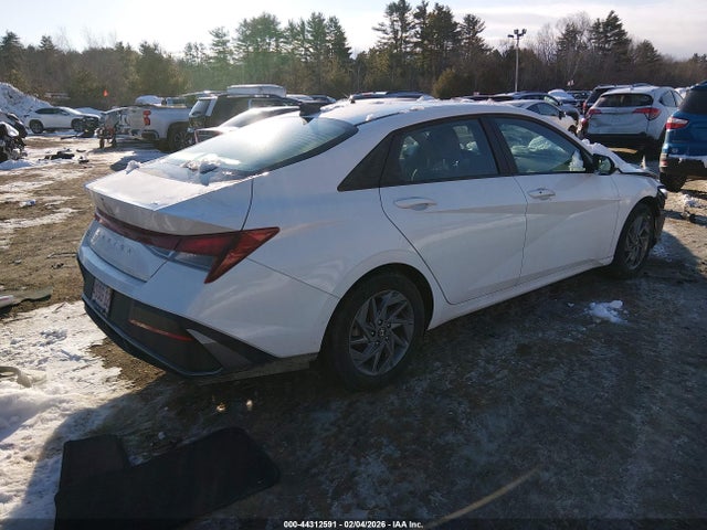 Hyundai ELANTRA SEL 2024 KMHLM4DG9RU782011 Image 4