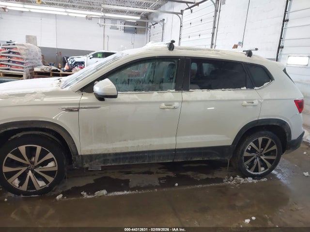 2022 Volkswagen Taos 1.5t Se მანქანა იყიდება აუქციონზე, vin: 3VVRX7B22NM064587, აუქციონის ნომერი: 44312631