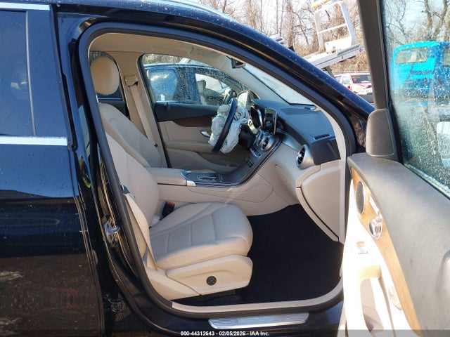 2022 MERCEDES-BENZ GLC 300 W1N0G8EB5NV326836 Photo 4