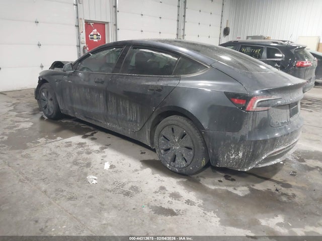 2025 TESLA MODEL 3 5YJ3E1EB4SF021145 Photo 2