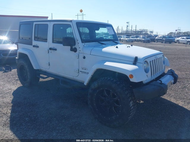 44312722 :رقم المزاد ، 1C4BJWEG5HL528061 vin ، 2017 Jeep Wrangler Unlimited Sahara 4x4 مزاد بيع