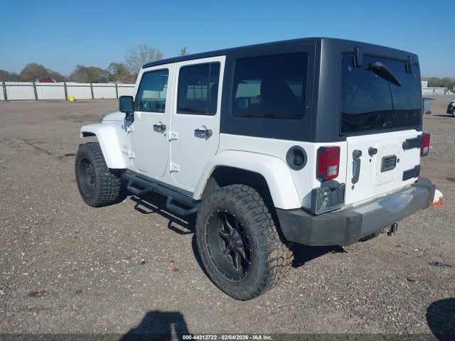 44312722 :رقم المزاد ، 1C4BJWEG5HL528061 vin ، 2017 Jeep Wrangler Unlimited Sahara 4x4 مزاد بيع