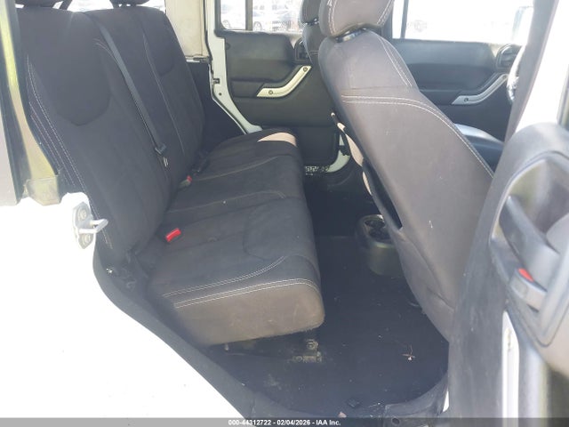 44312722 :رقم المزاد ، 1C4BJWEG5HL528061 vin ، 2017 Jeep Wrangler Unlimited Sahara 4x4 مزاد بيع