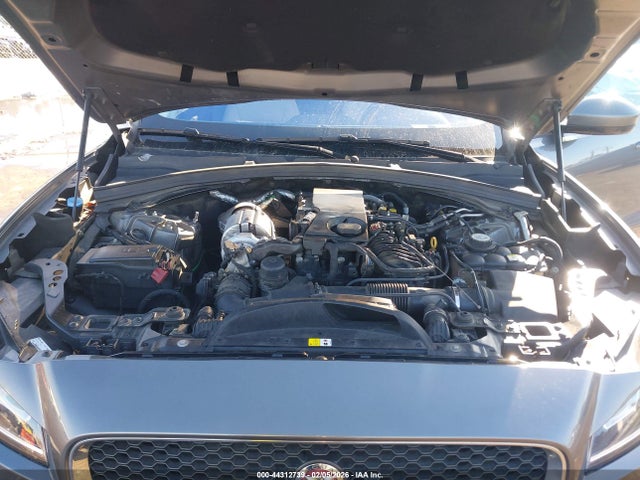 2018 JAGUAR F-PACE SADCJ2FN8JA256458 Photo 9
