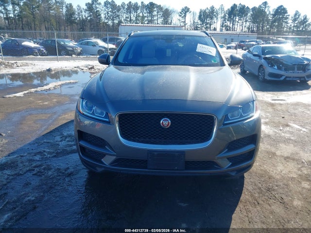 2018 JAGUAR F-PACE SADCJ2FN8JA256458 Photo 5