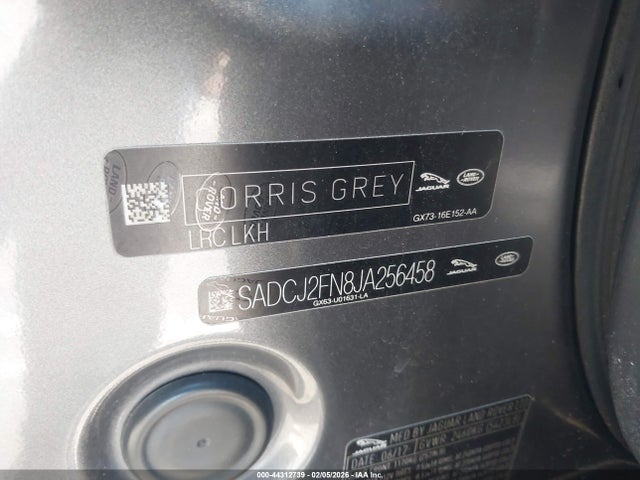 2018 JAGUAR F-PACE SADCJ2FN8JA256458 Photo 8