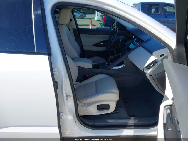 2020 JAGUAR E-PACE SADFK2FX5L1Z83894 Photo 4