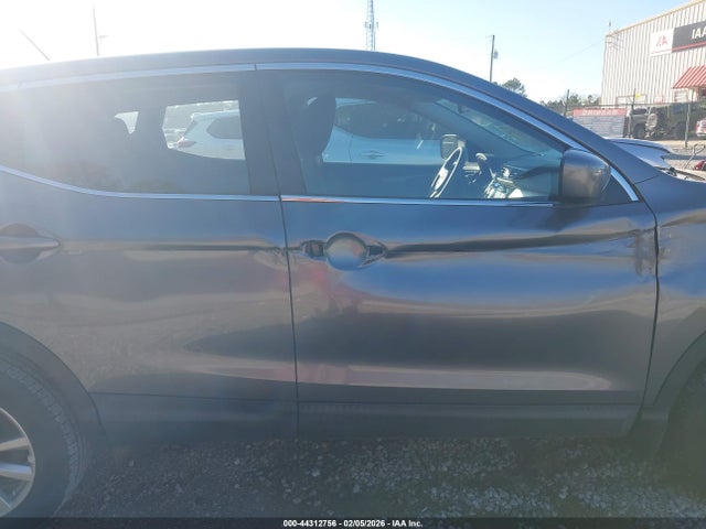 JN1BJ1CV5LW279243 Nissan Rogue Sport S Fwd Xtronic Cvt