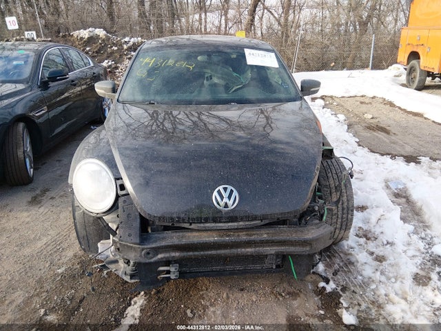 Продаж на аукціоні авто 2015 Volkswagen Beetle 2.0t R-line, vin: 3VW4T7AT1FM604203, номер лоту: 44312812