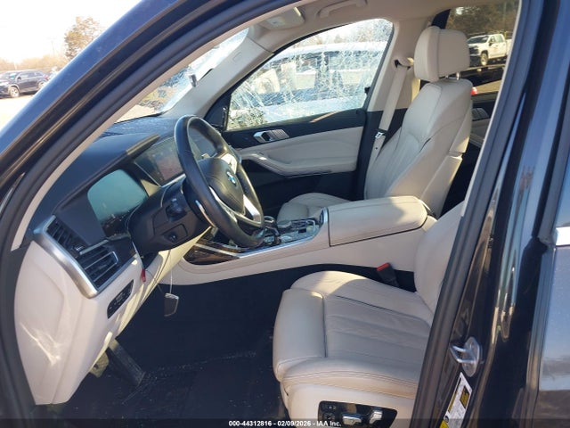 2021 BMW X7 5UXCW2C06M9E73634 Photo 4