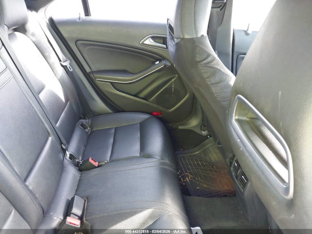 Mercedes-Benz CLA 250 2015 WDDSJ4EB7FN229266 Image 8