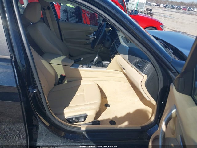 2016 BMW 320I WBA8E1G57GNT37433 Photo 4