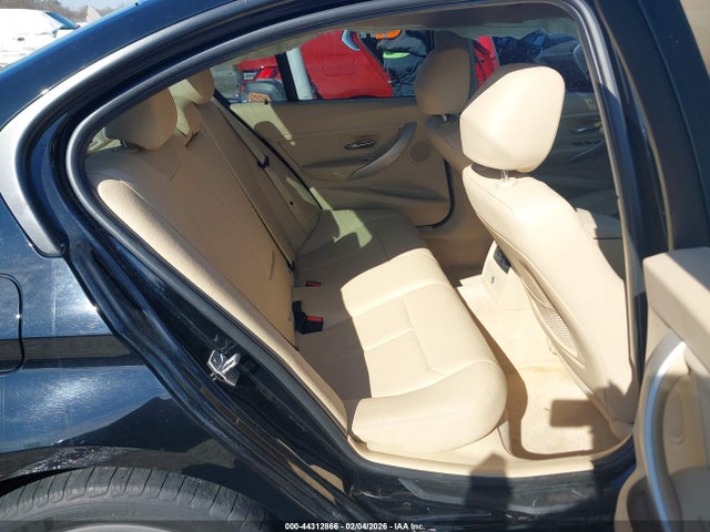 2016 BMW 320I WBA8E1G57GNT37433 Photo 7