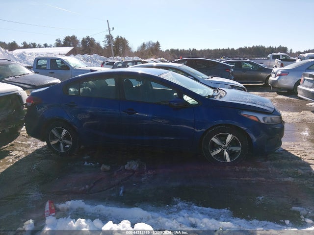 KIA FORTE LX 2018 3KPFL4A72JE241202 Image 13