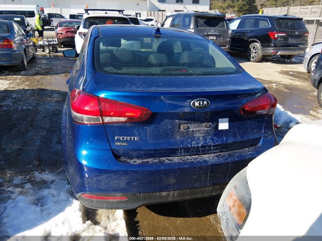KIA FORTE LX 2018 3KPFL4A72JE241202 Image 16