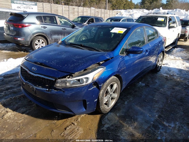 KIA FORTE LX 2018 3KPFL4A72JE241202 Image 2