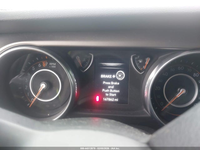 1C4HJXDG7JW169902 Jeep Wrangler Unlimited Sport 4x4