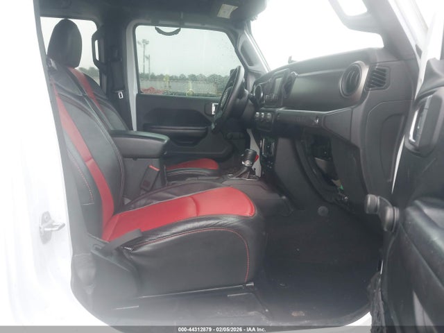 1C4HJXDG7JW169902 Jeep Wrangler Unlimited Sport 4x4
