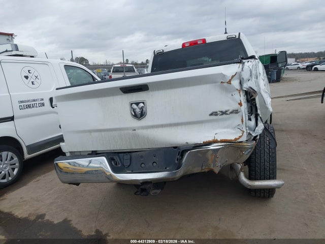 Продаж на аукціоні авто 2022 Ram 1500 Classic Tradesman  4x4 6'4 Box, vin: 1C6RR7FG5NS210932, номер лоту: 44312909