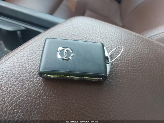 2018 VOLVO XC60 LYVA22RK7JB097300 Photo 10