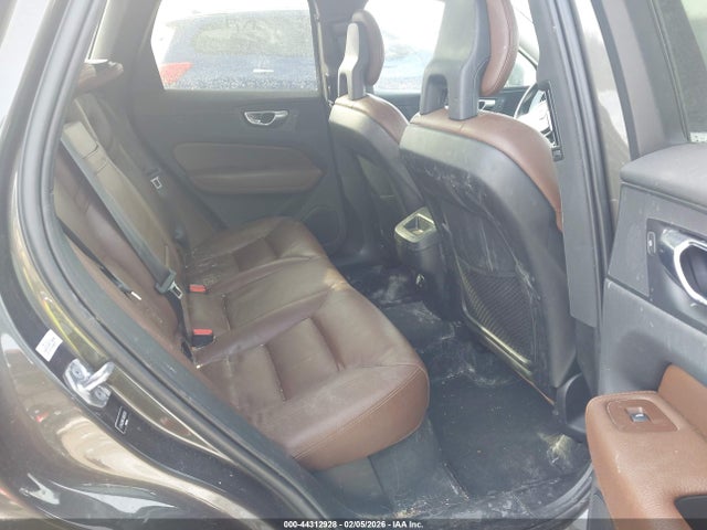 2018 VOLVO XC60 LYVA22RK7JB097300 Photo 7