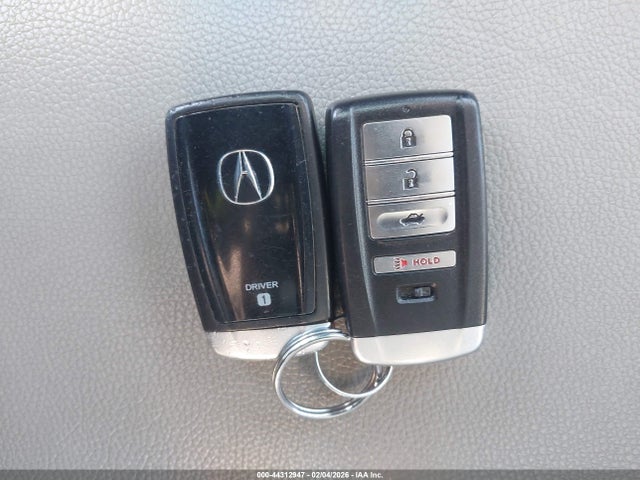 44312947 :رقم المزاد ، 19UUB2F37KA005509 vin ، 2019 Acura Tlx Standard مزاد بيع