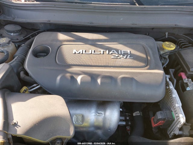 44312980 :رقم المزاد ، 1C4PJLCB8FW770544 vin ، 2015 Jeep Cherokee Latitude مزاد بيع