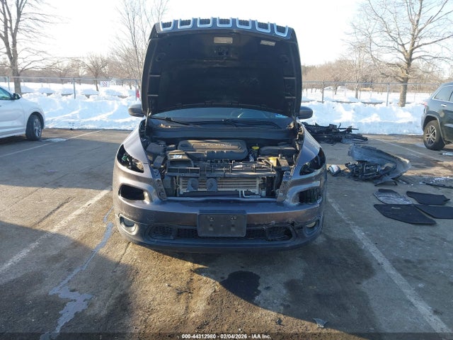 44312980 :رقم المزاد ، 1C4PJLCB8FW770544 vin ، 2015 Jeep Cherokee Latitude مزاد بيع