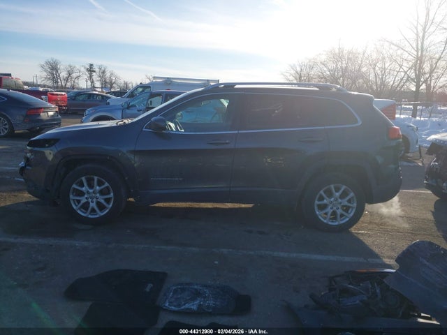 44312980 :رقم المزاد ، 1C4PJLCB8FW770544 vin ، 2015 Jeep Cherokee Latitude مزاد بيع